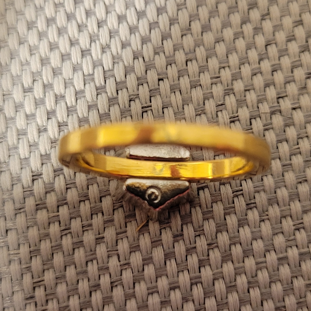Ring - Picture 3 of 8